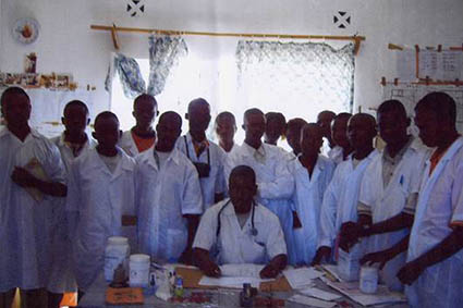 Farmaceuticos en Accion Congo Kamina Equipo Medico