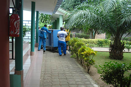 Farmaceuticos en Accion Costa de Marfil Abidjan Generador