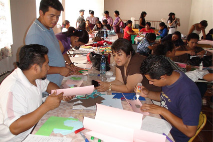 Farmaceuticos en Accion Guatemala Manualidades Escuela