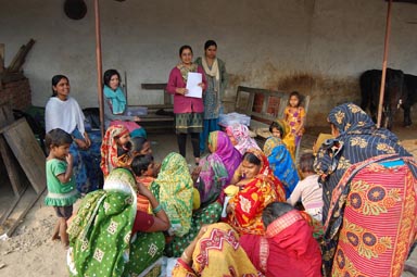 Farmaceuticos en Accion India Varanasi Charla Promotora